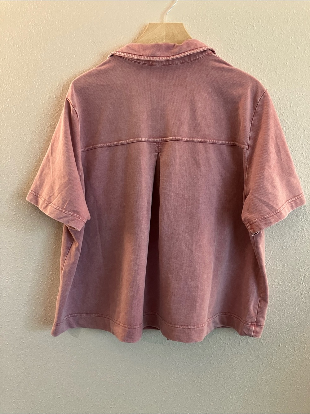 Jane & Delancey Washed Ash Pink Short-Sleeve Button-Down Soft Jean Shirt Blouse - Picture 5 of 8